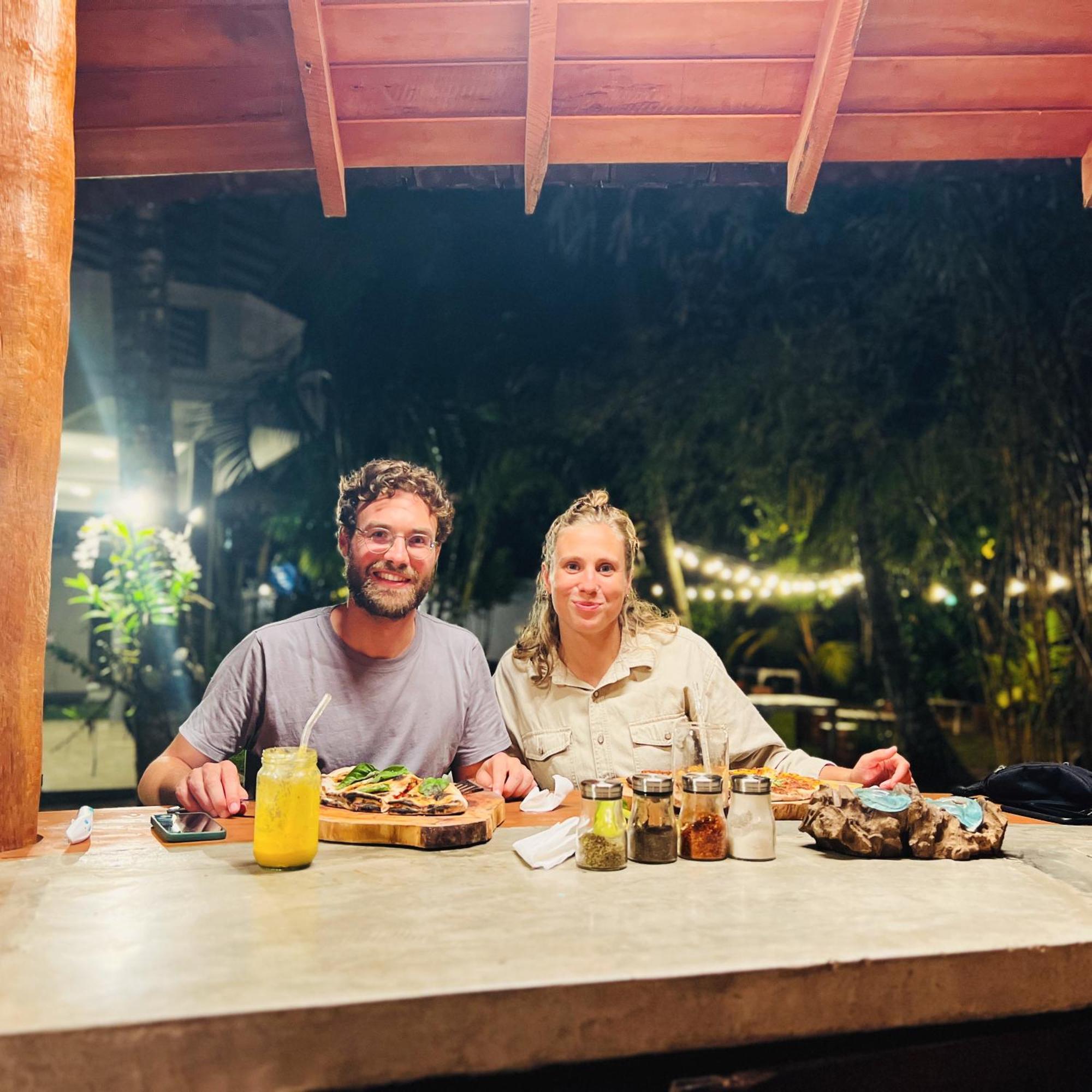 Pineapple Surf Hotel Ахангама Екстериор снимка